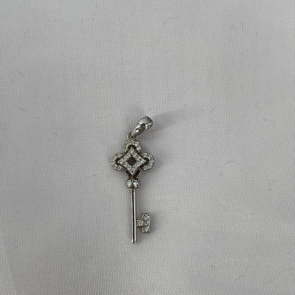 STERLING SILVER KEY CZ'S‎ NECKLACE CHARM
